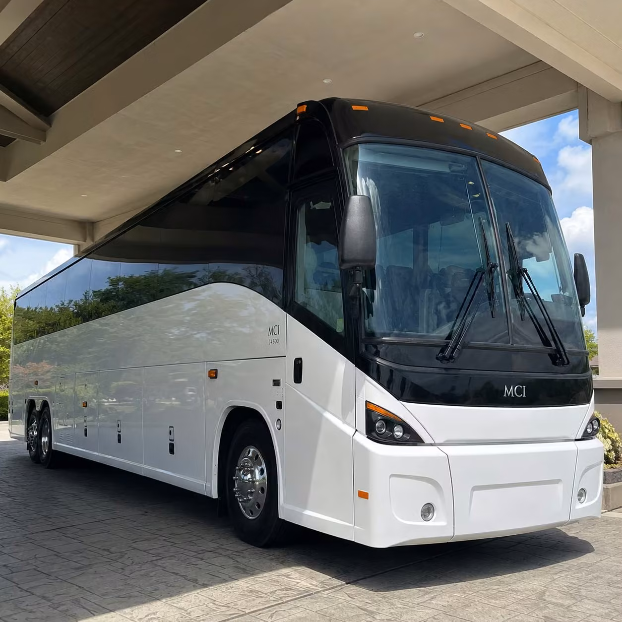 daily commuter shuttle services across the san joaquin valley